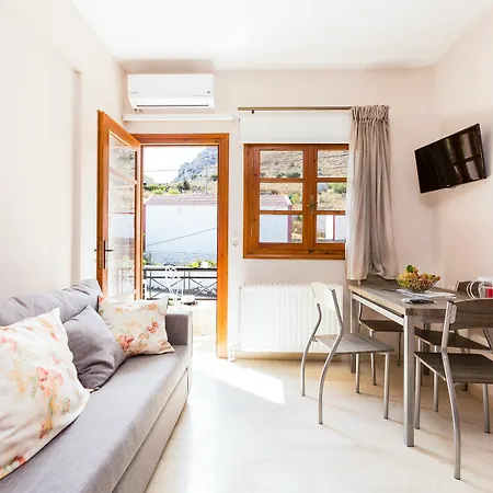 Monopati Apartment *